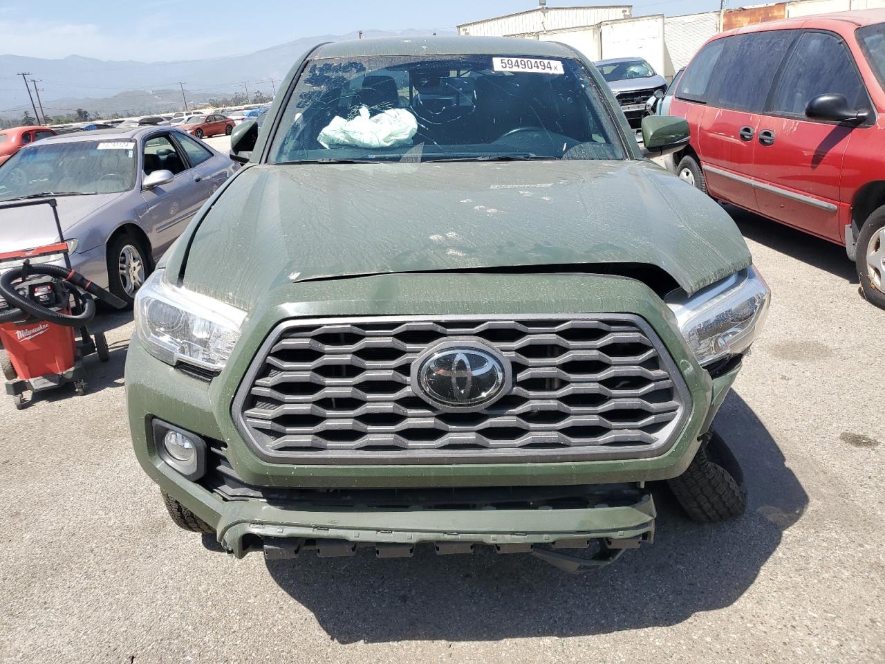 3TMCZ5AN5MM414825 Toyota TACOMA DOU