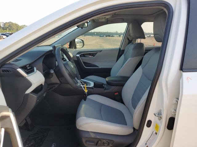 JTMC1RFV1NJ024052 Toyota RAV4 XLE P
