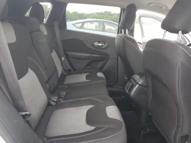 1C4PJLCB5EW163354 Jeep Cherokee Latitude