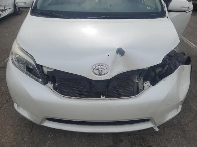 5TDYK3DC4FS605552 Toyota SIENNA XLE