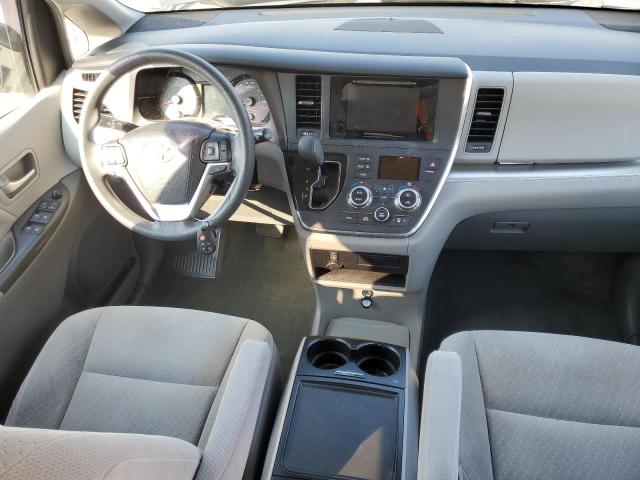 5TDKZ3DC2HS782878 Toyota SIENNA LE