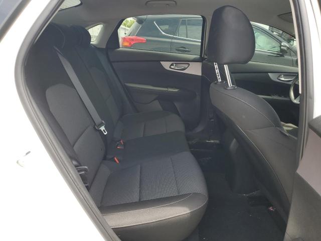 3KPF24ADXRE703204 KIA FORTE LX