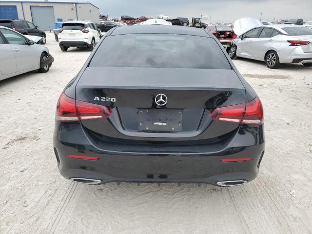 W1K3G4EB8NJ364023 Mercedes-Benz A 220