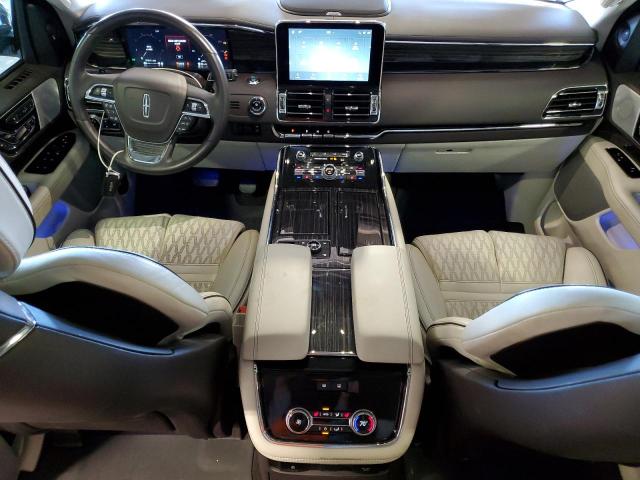 5LMJJ3TT8MEL07300 Lincoln Navigator
