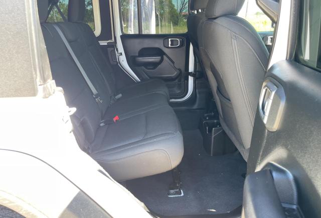 1C4HJXDN6JW331856 Jeep Wrangler Unlimited Sport