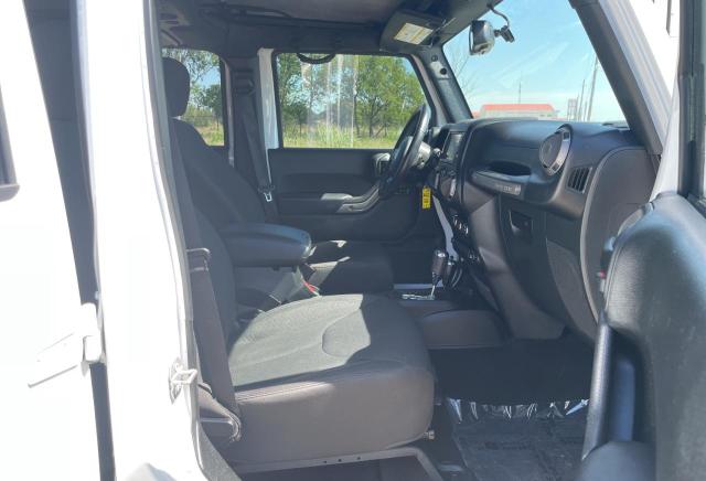 1C4BJWDG2JL862202 Jeep Wrangler Unlimited Sport