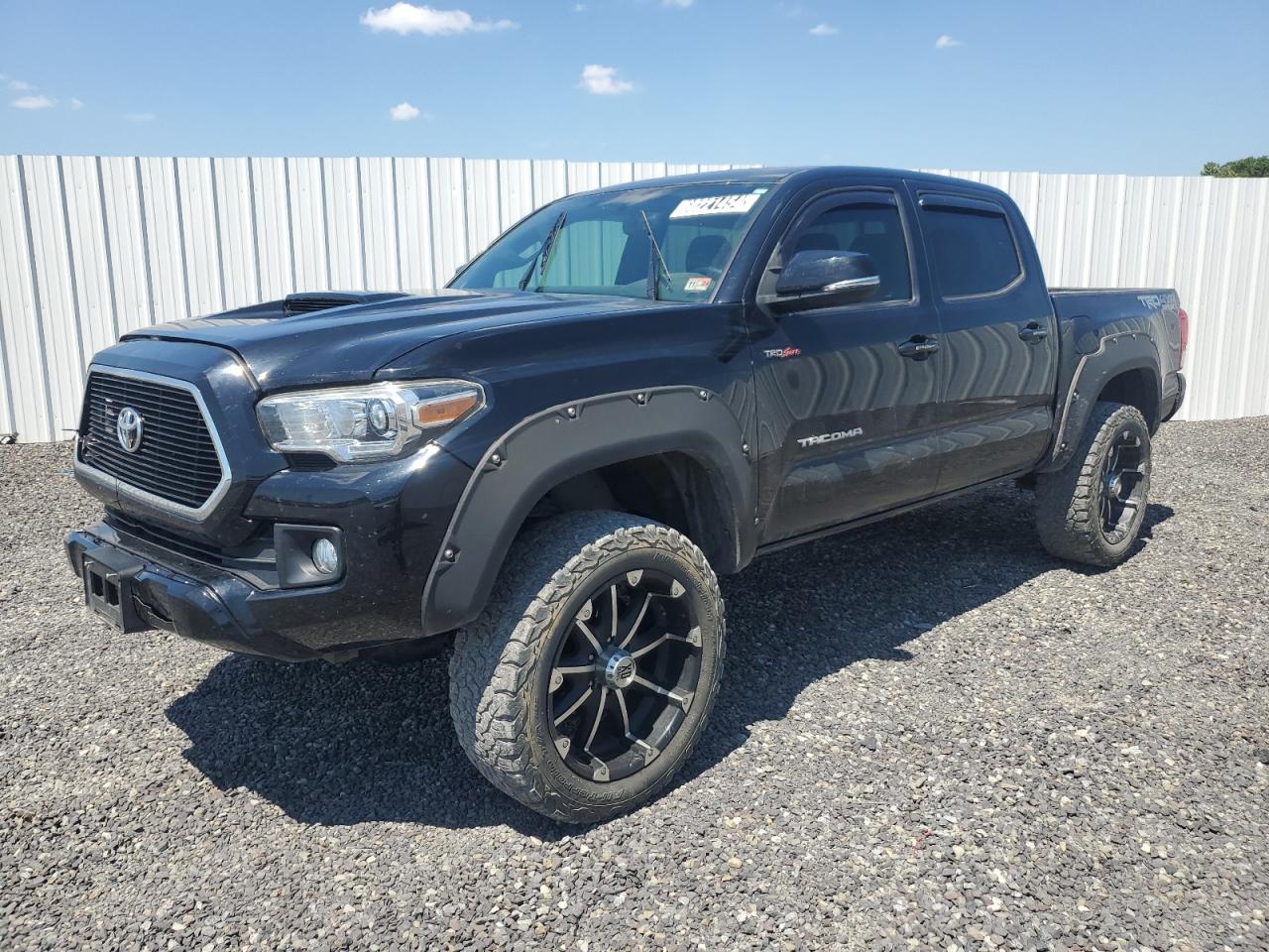 5TFCZ5AN8GX028317 Toyota TACOMA DOU