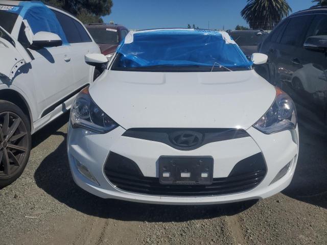 KMHTC6ADXGU261742 Hyundai Veloster