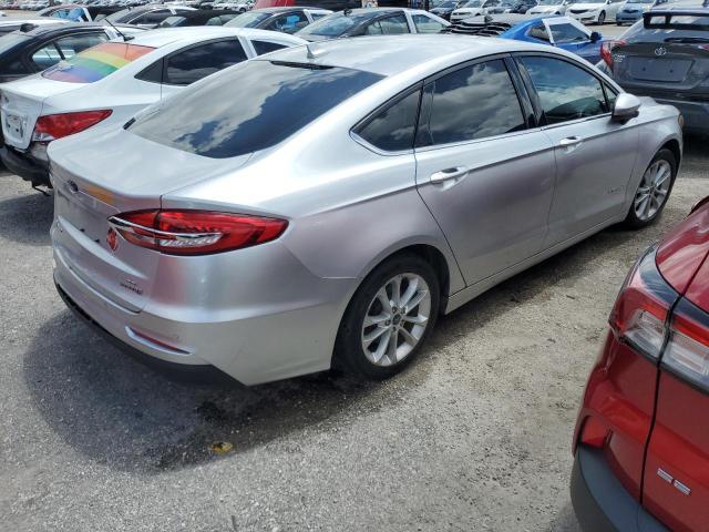 3FA6P0LU7KR205411 Ford FUSION SE