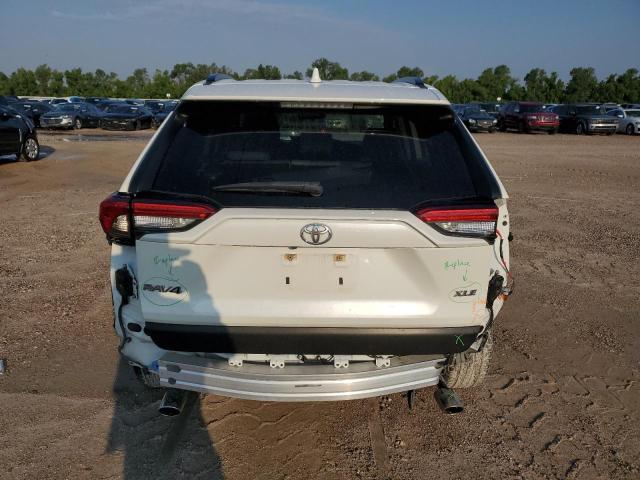 JTMC1RFV1NJ024052 Toyota RAV4 XLE P