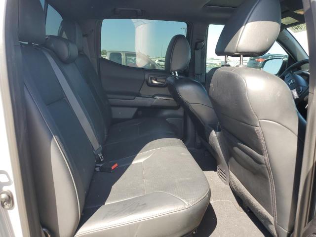 5TFAZ5CN7JX063099 Toyota TACOMA DOU