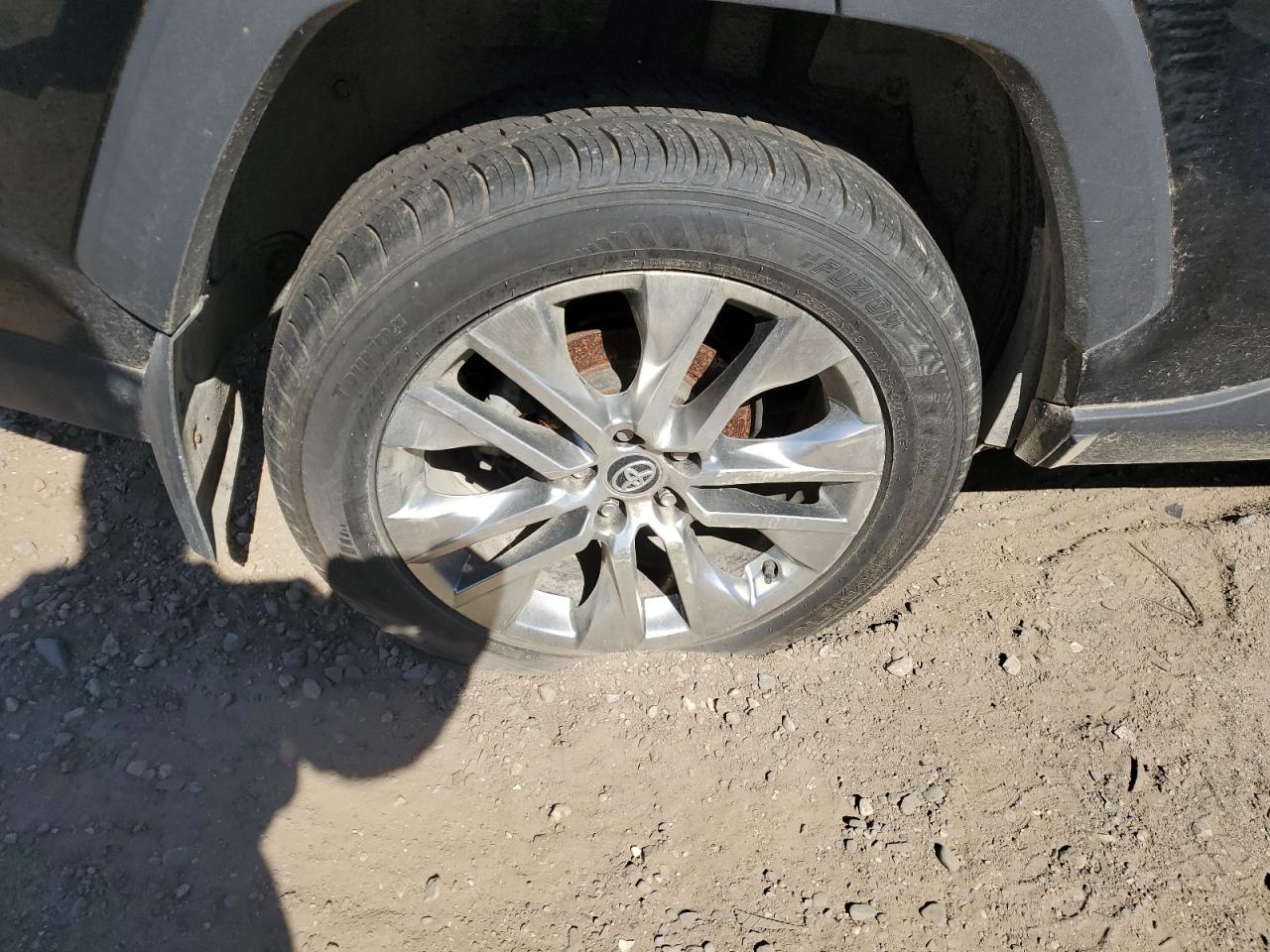 2T3A1RFV9MC169848 Toyota RAV4 XLE P