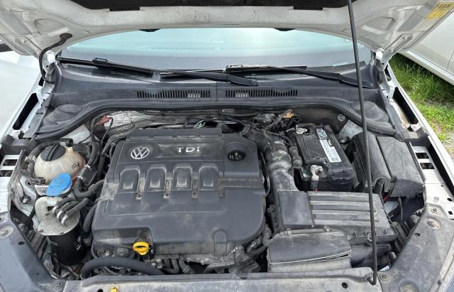 3VWLA7AJ6FM266457 Volkswagen Jetta