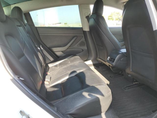 5YJ3E1EA8KF484784 Tesla MODEL 3