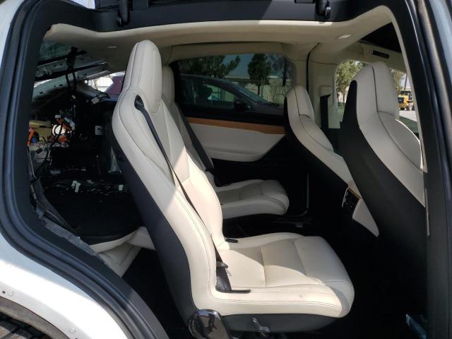 5YJXCBE23JF143457 Tesla 2018