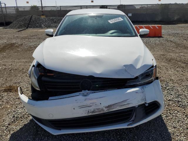 3VWD17AJ7EM415767 Volkswagen Jetta