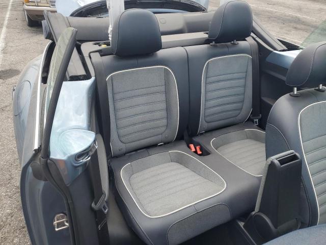 3VW517AT0GM820121 Volkswagen 2016