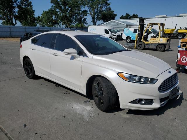 3FA6P0HD1GR329514 Ford FUSION SE