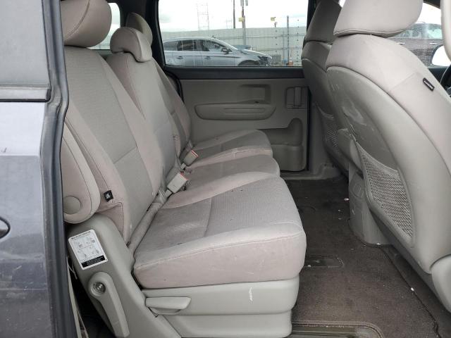 KNDMB5C19H6218900 KIA 2017