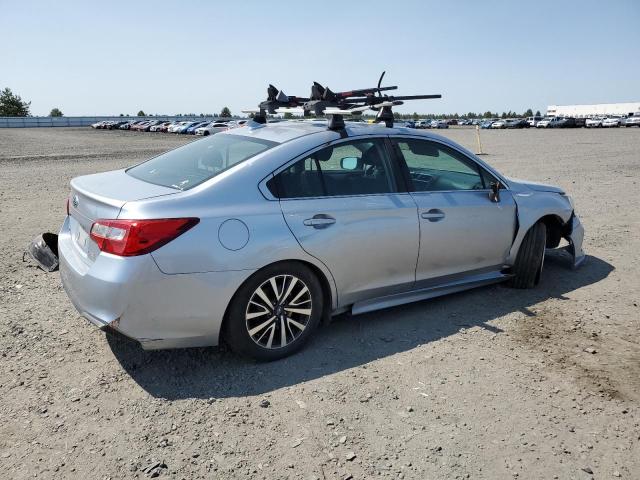 4S3BNAC68J3013725 Subaru u5