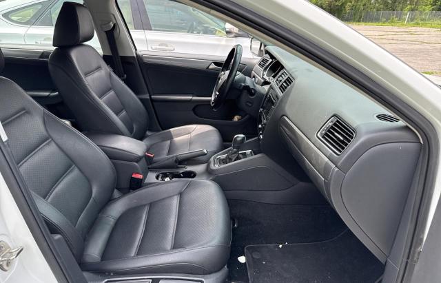 3VWLA7AJ6FM266457 Volkswagen Jetta