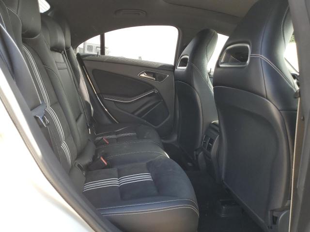 WDDSJ4GB5JN531600 Mercedes-Benz CLA-Class