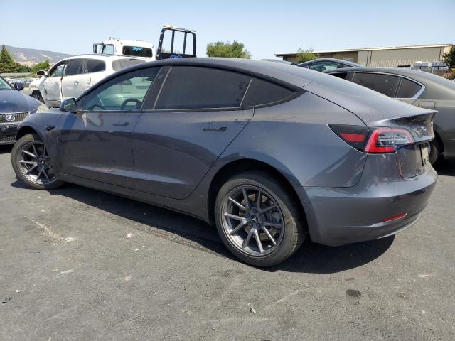 5YJ3E1EB6MF879798 Tesla 2021