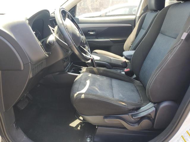 JA4AD3A36HZ027238 Mitsubishi Outlander
