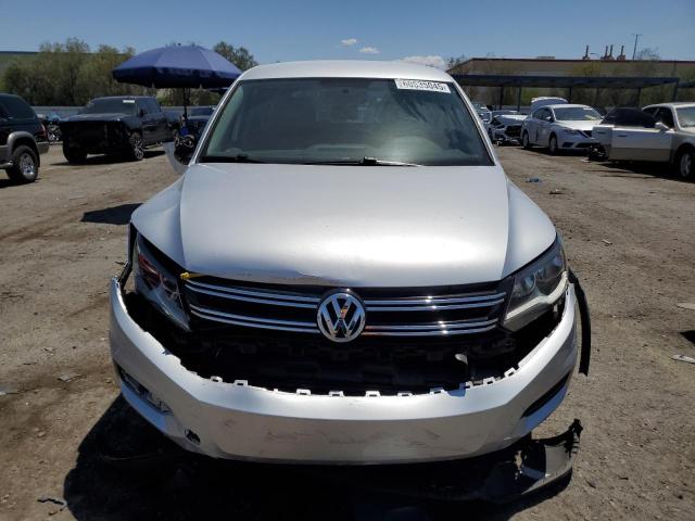 WVGAV7AX2JK003607 Volkswagen TIGUAN LIMITED