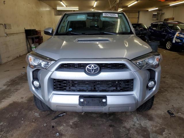 JTEBU5JR8F5203670 Toyota 4RUNNER SR