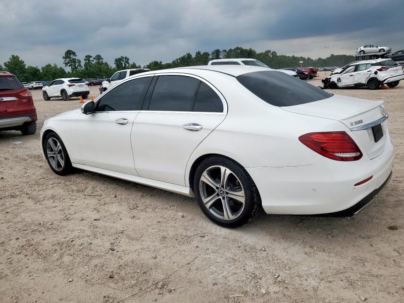 WDDZF4KB1HA140260 Mercedes-Benz E 300 4MAT