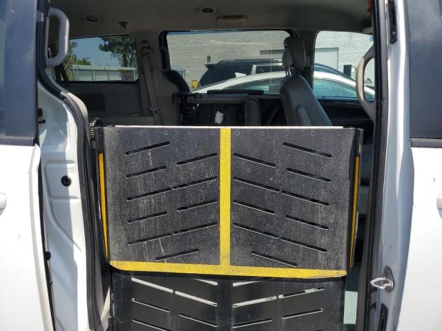 2C7WDGBG8JR203438 Dodge GRAND CARA
