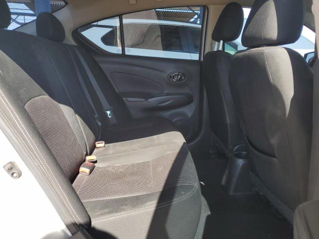 3N1CN7AP2JL886798 Nissan 2018