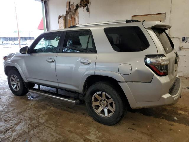 JTEBU5JR8F5203670 Toyota 4RUNNER SR