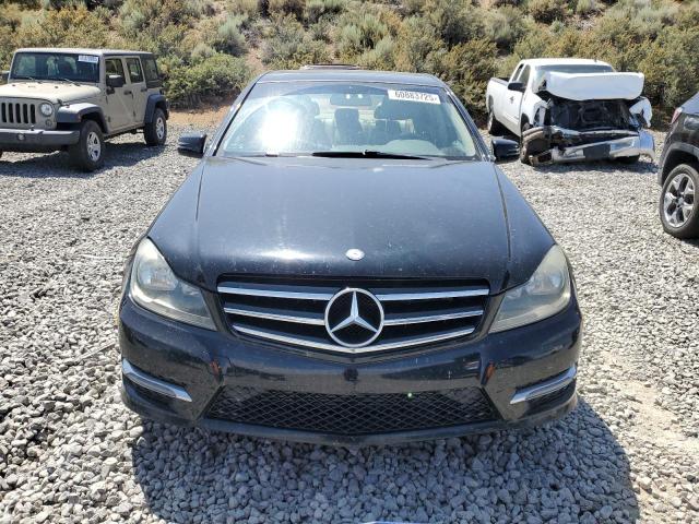 WDDGF4HBXEG218784 Mercedes-Benz 2014