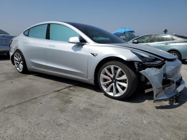 5YJ3E1EB0JF100519 Tesla MODEL 3