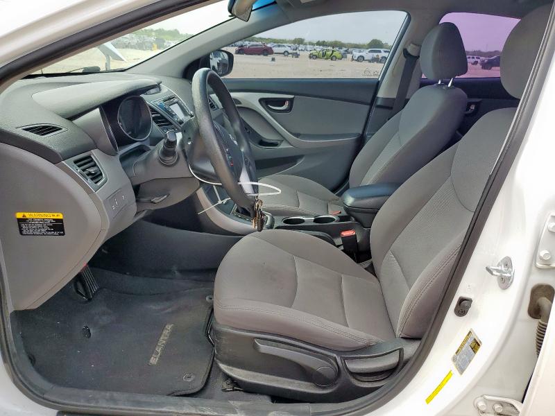 5NPDH4AE4FH584037 Hyundai ELANTRA SE