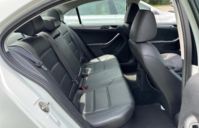 3VWLA7AJ6FM266457 Volkswagen Jetta