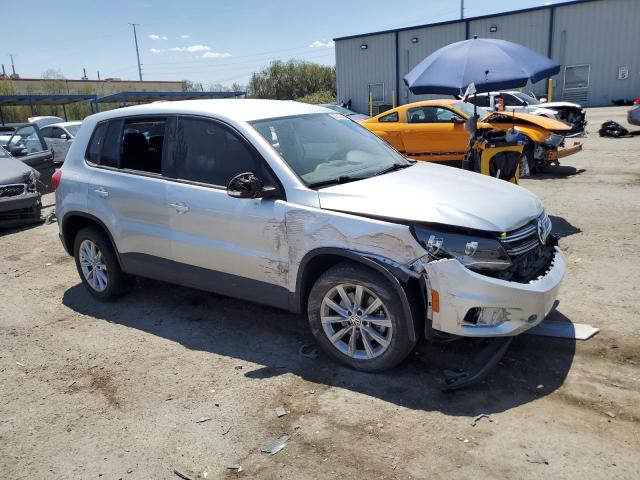WVGAV7AX2JK003607 Volkswagen TIGUAN LIMITED