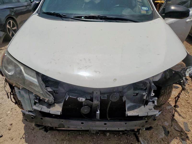 JTMZFREV2FJ025466 Toyota RAV4 LE