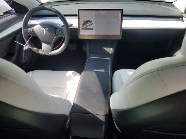5YJ3E1EB0MF997183 Tesla 2021