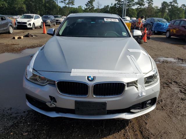 WBA8E5G52JNV02982 BMW 320 XI
