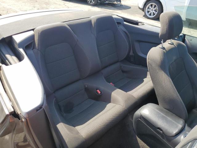 1FATP8EM3F5332907 Ford 2015