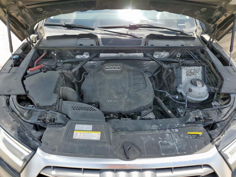 WA1ANAFY1J2140261 Audi Q5 PREMIUM