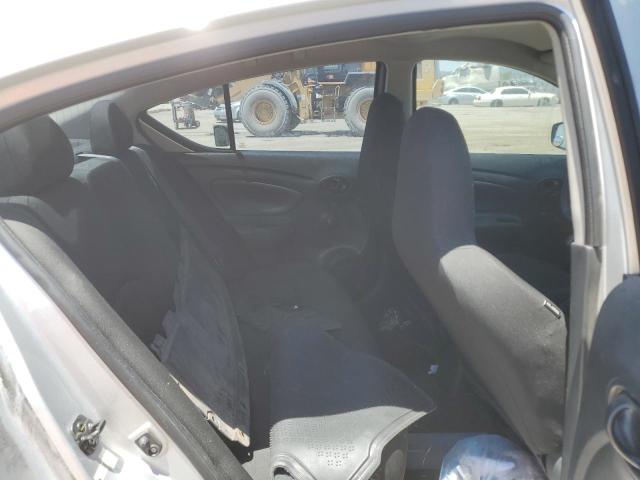 3N1CN7AP8GL899211 Nissan 2016