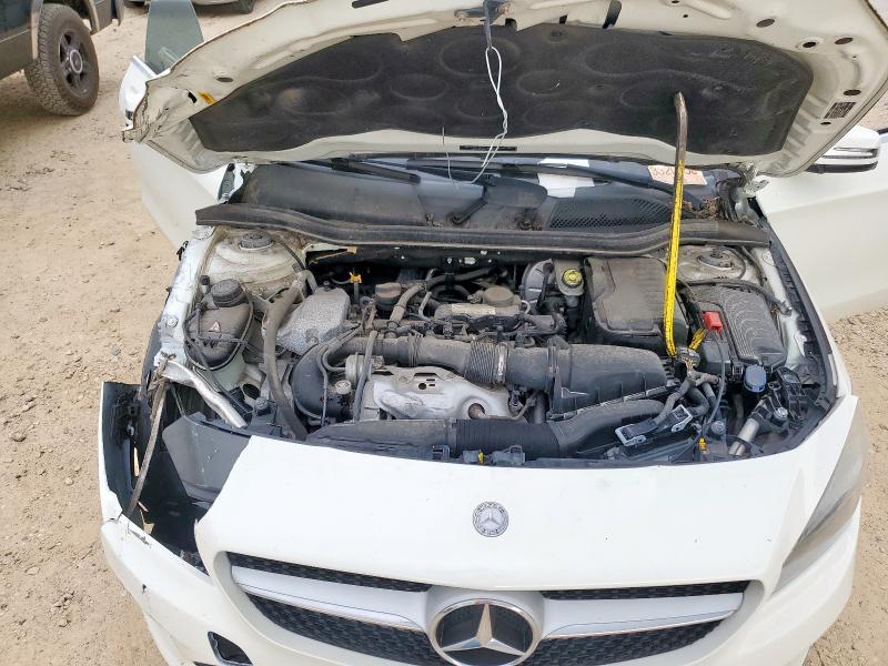 WDDSJ4EBXHN468135 Mercedes-Benz CLA 250