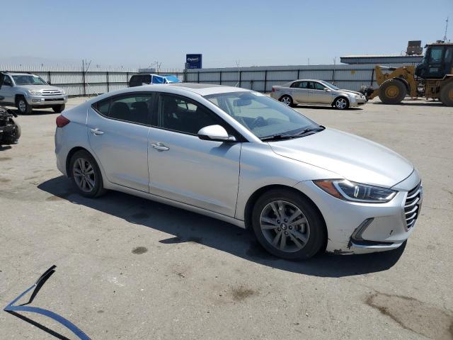 KMHD84LF4JU609552 Hyundai ELANTRA SE