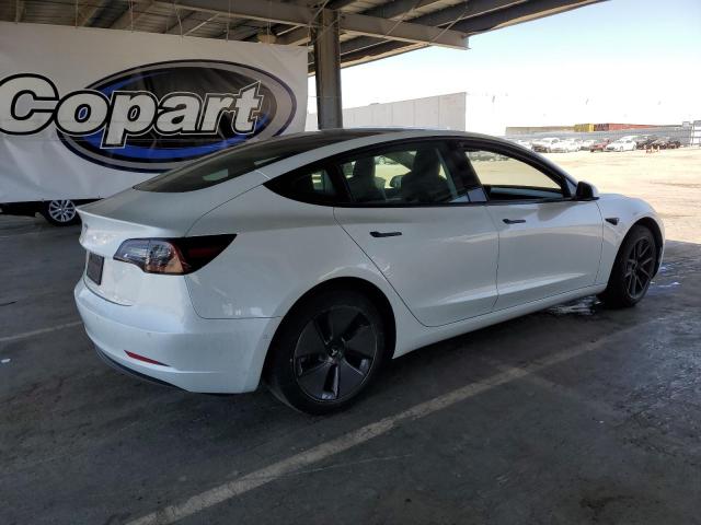 5YJ3E1EA6NF107360 Tesla 2022