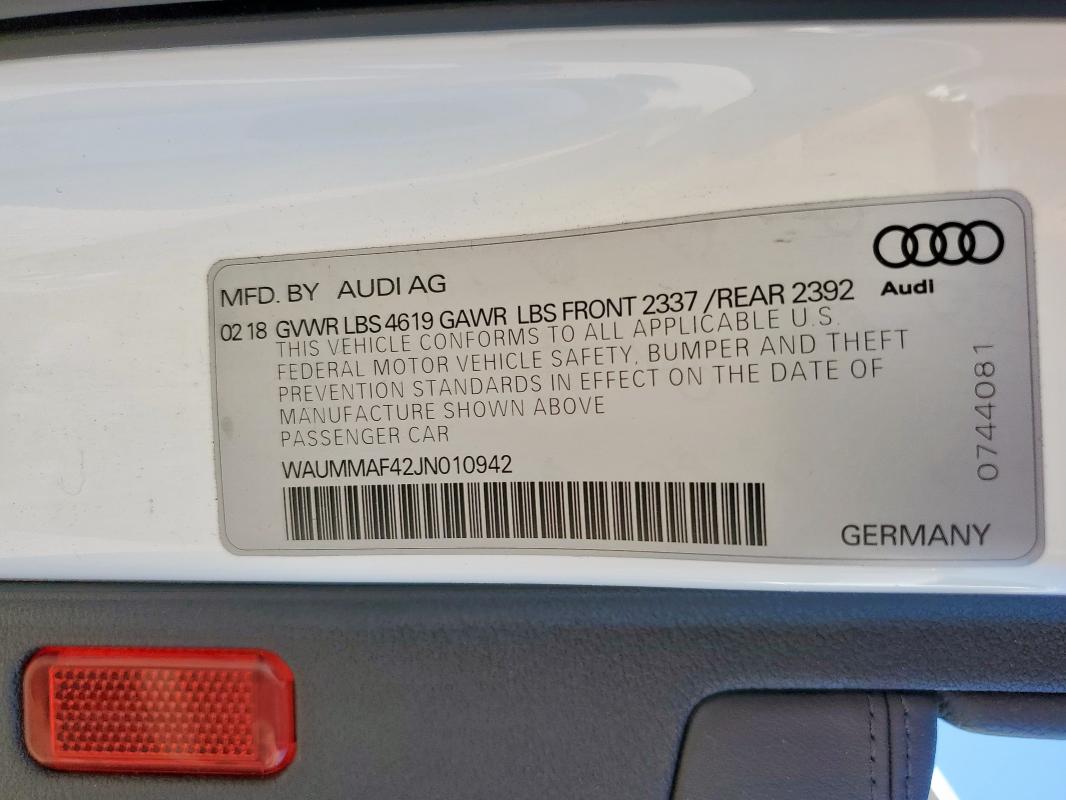 WAUMMAF42JN010942 Audi A4 PRESTIG