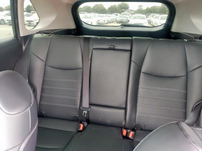 2T3C1RFV1MC102007 Toyota RAV4 XLE P